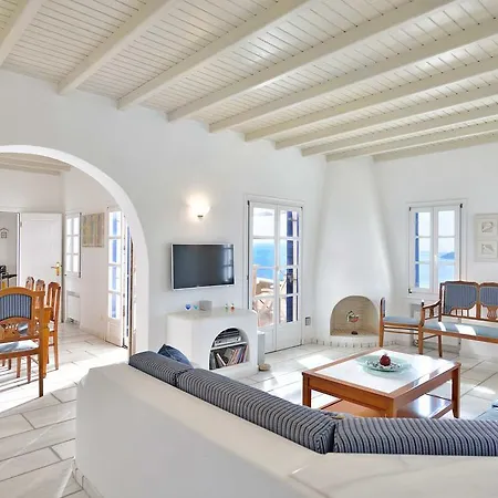 Mykonian Dianthus Villa