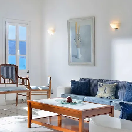 Mykonian Dianthus Villa *