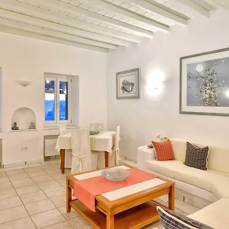 Mykonian Dianthus Ελιά